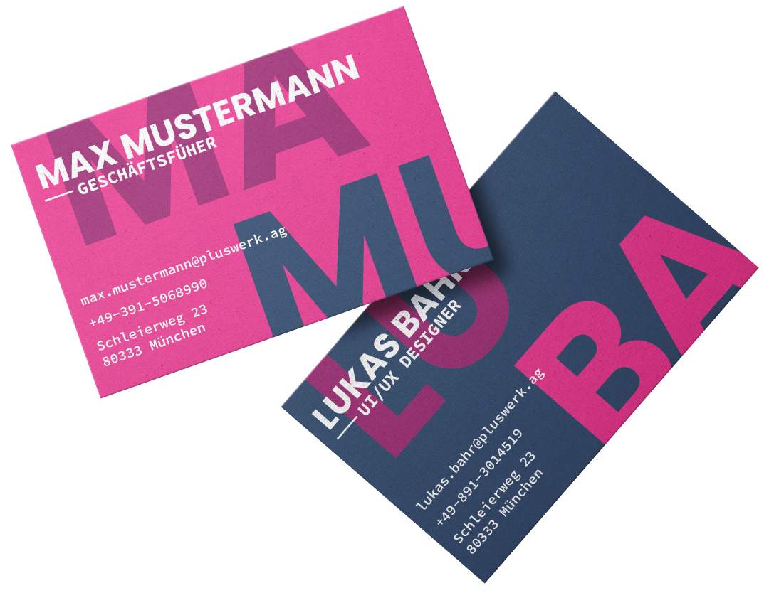 Zwei übereinanderliegende Visitenkarten